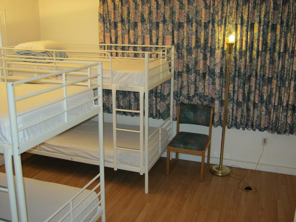 Kelowna Okanagan Lake Hostel Kültér fotó