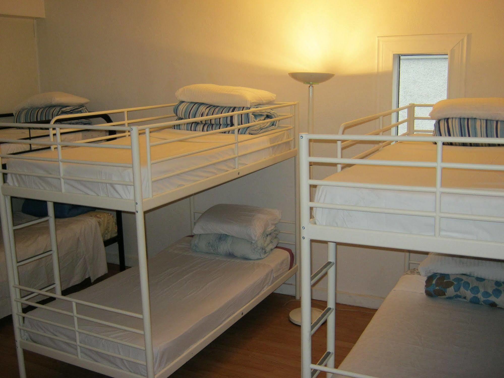 Kelowna Okanagan Lake Hostel Kültér fotó