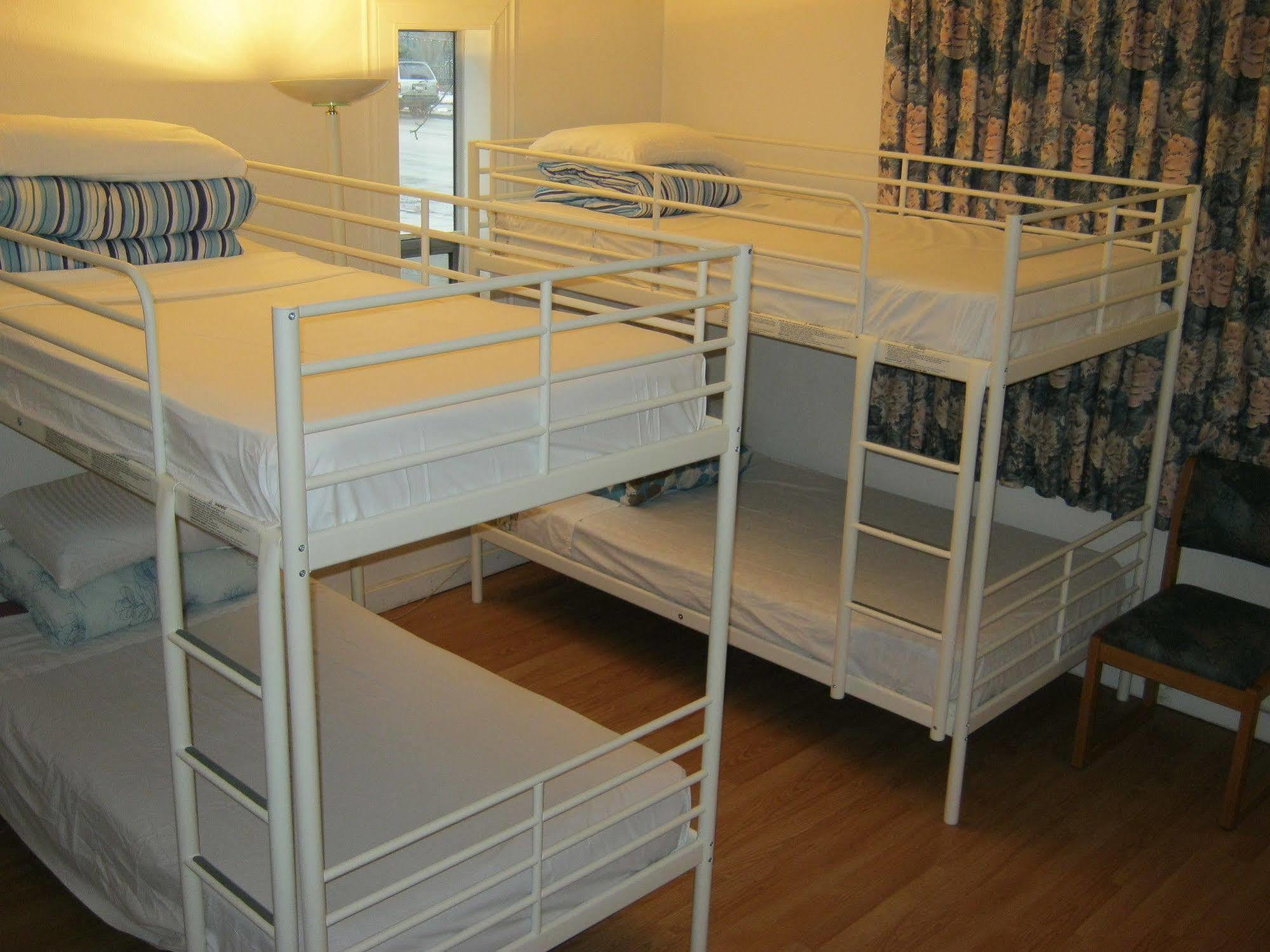 Kelowna Okanagan Lake Hostel Kültér fotó