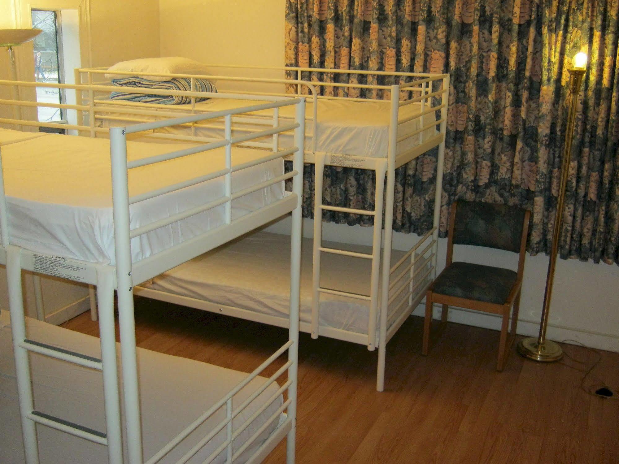 Kelowna Okanagan Lake Hostel Kültér fotó